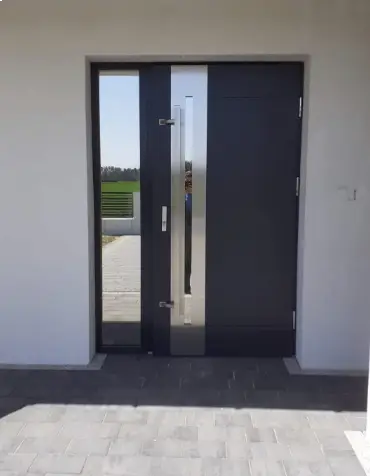 drzwi frontowe